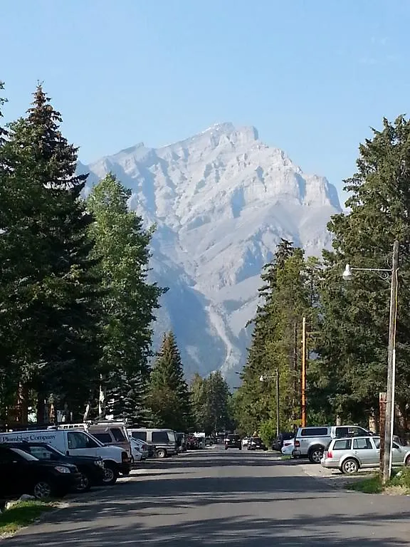 Banff Bear Bed & Breakfast
