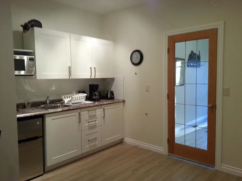 Banff Bear Bed & Breakfast